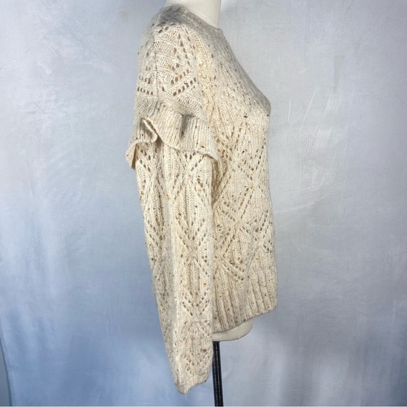 Old Navy Ruffle Sleeve Chunky Knit Oatmeal Sweater size Medium M 742590 - Picture 3 of 9